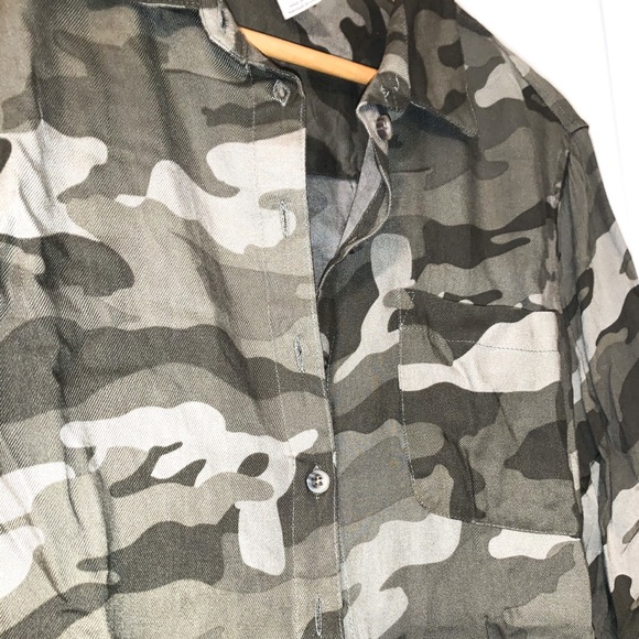 Button down long sleeve - Picture 2 of 4